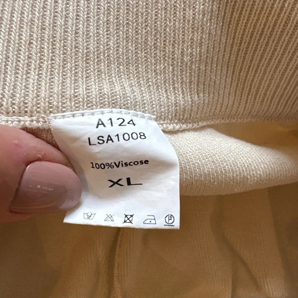 Knit‎ Shorts Women Cream Black Trim Sporty Preppy SIZE XL - Picture 5 of 5